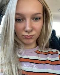 Hey! My name is Darian Roberts and I am from Scott City, Kansas. I am going  to Fort Hays and majoring in Pre-Law. I like spending my time going out,  hanging with