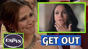 GET OUT LOSE WOMAN: Jennifer Garner Defies Security to Interrupt Meghan  Speech at EPSY Awards