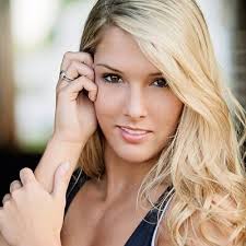 Grace Alexander (@Grace_A13)