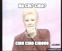 Sandra milo negli anni novanta fu vittima di un bruttissimo scherzo mentre era in diretta televisiva lo scherzo consisteva in una telefonata in cui una donna avverte la milo che il figlio, ciro, aveva fatto un. Sandra Milo Ciro On Make A Gif