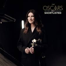 Laura pausini no cabe de la emoción debido a que recibió este domingo su primer golden globe, por mejor canción original, como coautora de 'io sì' (yo sí), tema. Laura Pausini Official On Instagram I Ve Never Dreamed Of Winning A Golden Globe I Can T Believe It Thank You So Much To The Hollywood Foreign Press Association I Want To