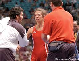 Many people would agree that a camel toe is embarrassing and no lady is comfortable with it especially if someone sees it. Uniform Malfunctions 10 Awesome Athlete Camel Toes Total Pro Sports