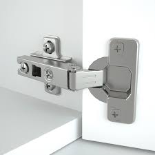 Le tarif d'une porte d'entrée peut aller de 1 500€ à 3 300€ pour une version en bois, sans compter la pose, et de 500€ à 2 500€ pour un équipement en acier. Lot De 2 Charnieres Pour Facade De Cuisine Ouverture 105 Sans Amortisseur Leroy Merlin