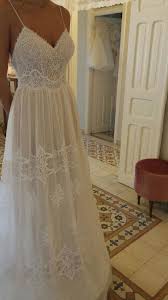 White Bride Dresses Brides Think Of Finding The Most Appropriate Wedding Day But For This They Need T Beaded Wedding Gowns Wedding Dresses Lace Party Dresses