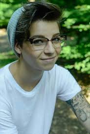 This Girls A Little Skinny But Cute Lesbian Hair Short Hair Styles Androgynous Hair