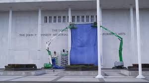 Crews remove Donald Trump's name from The Kennedy Center
