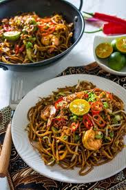 Indonesian Fried Noodles Mie Goreng Recipe Tasty Noodles Recipe Noodle Dishes Recipes
