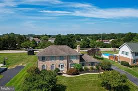 10 Mcmahon Dr, Bear, DE 19701