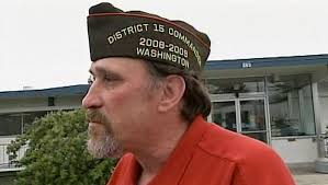Oak Harbor councilman proposes hat ban at meetings