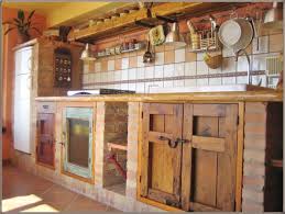 Rustikale Kuche Bietet Ein Entzuckend Kuche Landhausstil Selber Von Rustikale Kuche Selber Bauen Bild Kuche Selber Bauen Kuchen Mobel Kuchen Rustikal