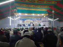 আলহামদুলিল্লাহ উলুকান্দি মাদ্রাসার মাহফিলে আছি।