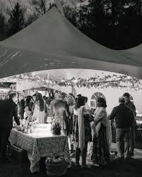 Margaret + Roberto's wedding weekend has begun with a beautiful night under  the stars. So grateful to be here! xo, L 🤍🍸💫 @soireebysouleret  @margarets_web