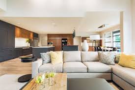 We did not find results for: Schone Wohnzimmer Interieur Im Neuen Luxus Haus Mit Blick Auf Kuche Home Interior Mit Parkettboden Und Offene Grundriss Zeigt Esszimmer Kuche Und Wohnzimmer Hat Eine Hohe Gewolbte Decken Lizenzfreie Fotos Bilder Und Stock