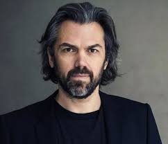 Le journaliste et écrivain français Aymeric Caron tire les leçons de la  pandémie dans son nouveau livre, « La revanche de la nature ». Entrevue à  réécouter à radio -canada.ca/penelope 🤓 #icipremiere #