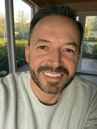 Dear six wait I'm single 😭😭