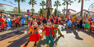 What S The Best Airport For Disneyland Family Vacation Critic