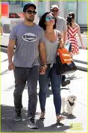 Demi Lovato Wilmer Valderrama Walk Hand In Hand After Confirming They Aren T Engaged Demi Lovato Wilm Demi Lovato Wilmer Valderrama Demi Lovato Demi Wilmer