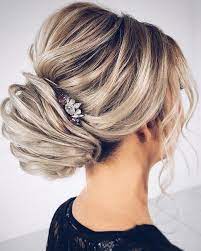 Start with dry shampoo and a mirror, continue with bobby pins and a brush, and get yourself a fancy braid. Chic Wedding Updo For Straight Hair To Inspire You Fab Mood Wedding Colours Wedding Themes Wedding Colour Palettes