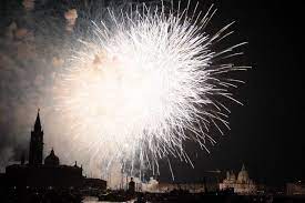 May 31, 2021 · grubacs hält auf drei veduten diese feierlichkeiten fest: Redentore Boat Party In Venice Il Galeone Veneziano Venice