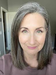 Seint eye shadow for gray hair and hazel eyes