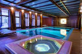 Indoor swimming pools of the highest quality designed and built for private and commercial purposes. Rublyovka Houses Where Russia S Super Elite Live Indoor Pool Design Indoor Swimming Pool Design Small Indoor Pool
