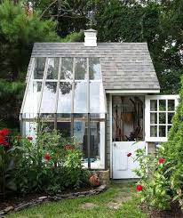 Abri De Jardin 23 Idees Pour Mieux Utiliser Votre Cabane Abri De Jardin Cabane Jardin Et Cabanon De Jardin