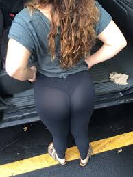 Camel toes and tight yoga pants. Girls In Leggings And Tights