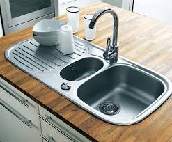 Pour Nettoyer L Inox Et Le Faire Briller Melanger 4 C A Soupe De Savon En Paillettes 15 G De Blanc De Trucs Et Astuces Maison Eviers En Acier Inoxydable Evier
