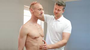 A system of medicine that involves palpation and noninvasive manipulation of the musculoskeletal system in the diagnosis and treatment of physical. Osteopathie Dr Med Thomas Grindel Kiel Und Gettorf Behandlungen