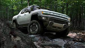 The gmc hummer ev, meanwhile, capitalizes on the blocky styling of its h1, h2, and h3 forebears. 2022 Gmc Hummer Ev Pics Specs Price And More Motor1 Com