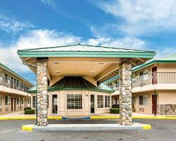 Auf den folgenden seiten präsentieren wir ihnen unser reichhaltiges angebot original italienischer esskultur. Quality Inn Suites Minden Us 395 Hotel Book Today
