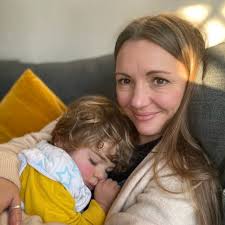 Leanne Fraser (@littleyawners) • Instagram photos and videos