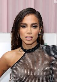 Fotos de anitta nua pagando peitinho - 9 Fotos - Pornolandia