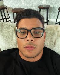 Im getting fat 😏 so quick. I need have a fight soon as possible