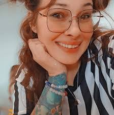 Amy Lint's Instagram, Twitter & Facebook