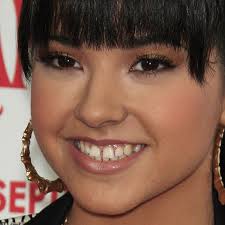 Mar 09, 2018 · it makes sense that apple cider vinegar (acv), which effectively works as a natural antibiotic and teeth/g um cleanser, would also be able to remove stubborn stains on the teeth. Becky G Makeup Bronze Eyeshadow Mauve Lipstick Steal Her Style