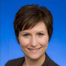 Karen Dumlao's Instagram, Twitter & Facebook