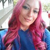 Ariel Endsley's Instagram, Twitter & Facebook