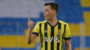 See more of fenerbahçe on facebook. Inside Mesut Ozil S Miserable Start To Life At Fenerbahce As Former Arsenal Ace Struggles Mirror Online