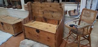 Banc Coffre Ancien Savoie Notre Dame De Bellecombe Serrure Forme Coeur Dimensions Haut 108cm Prof 42cm Larg 106 Banc Coffre Notre Dame De Bellecombe Coffre