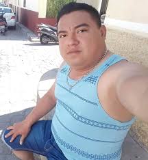 FAVOR DE COMPARTIR⛔ FAMILIARES LO BUSCAN... #Chiquimula. Buenas noches  necesito de su ayuda para poder encontrar Oscar Armando Roque Maldonado se  encuentra desaparecido, se le vio por ultima vez el dia de