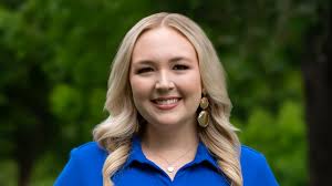 Emily Pounds's Instagram, Twitter & Facebook