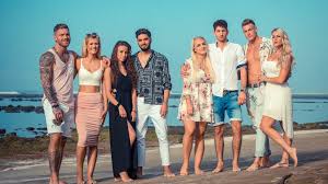 After they enter the villa, the five men picks which woman they want to be paired with. Temptation Island 2020 Folge 2 Jetzt Online Paare Singles Neuerungen Kino De