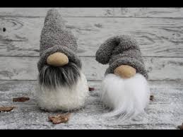 Wichtel Basteln Leichte Anleitungen Und Originelle Ideen Fur Last Minute Weihnachtsdeko Basteln Mit Socken Wichtel Basteln Basteln Weihnachten