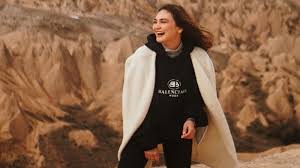 Maksud dari nasihat ini yaitu bahwa perlu adanya usaha dan doa untuk mendapatkan kesuksesan. 3 Artis Cantik Ini Suka Makan Bunga Dari Mawar Sampai G