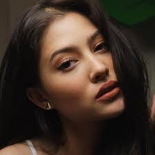 Riyadh, saudi arabia hair color: Maureen Wroblewitz Bio Age Net Worth Height Single Nationality Body Measurement Career