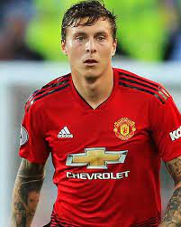 Join wtfoot and discover everything you want to know about his current girlfriend or wife, his shocking salary and the amazing tattoos that. Victor Lindelof
