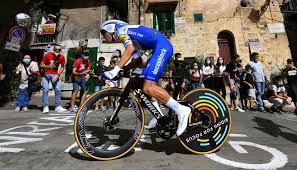 Filippo ganna (ita) ineos grenadiers in 42:40 2. Giro D Italia Apenas O Campeao Do Mundo Evitou Que Joao Almeida Vestisse De Rosa Giro D Italia Campeao Camisola Rosa