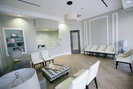 See more ideas about nurse christmas, christmas decorations, office christmas. 60 Inspiring Minimalist Front Office Furniture Ideas Roundecor Medical Office Decor Waiting Room Design Medical Office Design