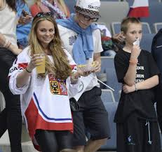 Syna kubu má mistr světa z roku 2010 s bývalou přítelkyní nicole. Galerie Americka Pritelkyne Jakuba Voracka Fandi Na Ms Ted Jsem 100 Ceska Foto 2 Isport Cz